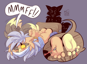 4769309_RoareyRaccoon_giggleroarz.png Looked at an old piece of crap from 2009 and thought I'd try remaking it for a bit of practice, since I've drawn so little lately XP.